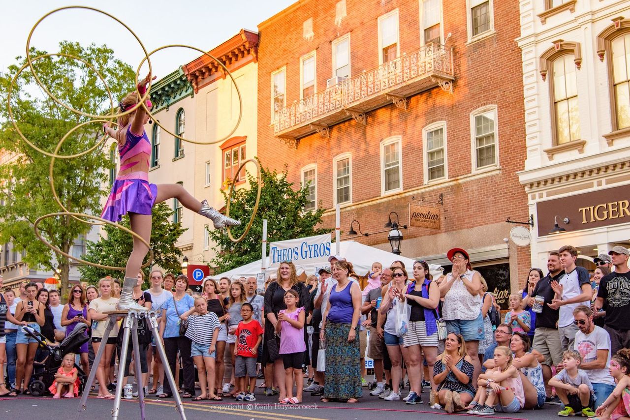 Kiki’s Totally Outrageous 80’s Show & Hula Hoop Workshop